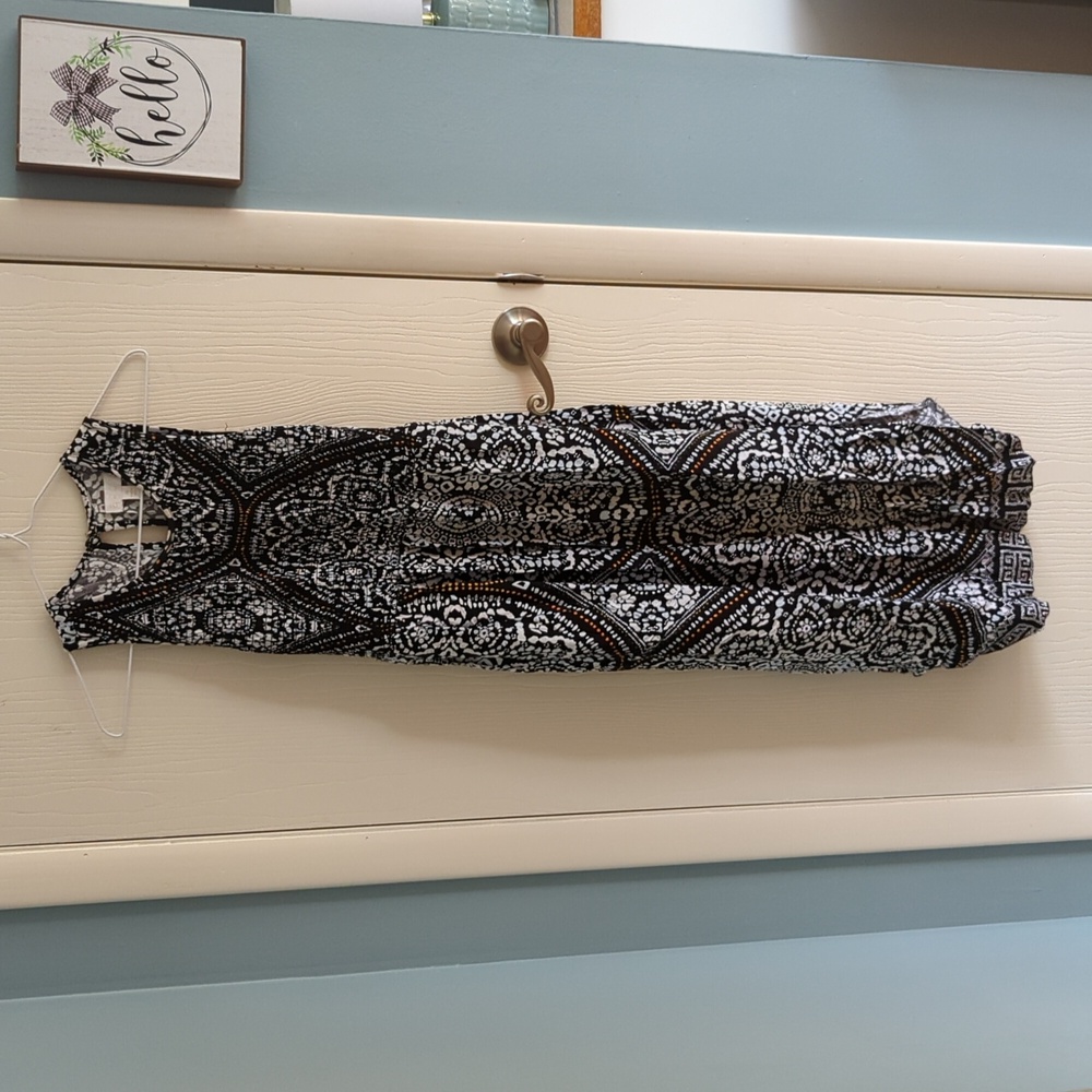 A:glow maternity dress